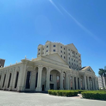 Sultan Palace Hotel Atyraū Exterior foto The new building of the university